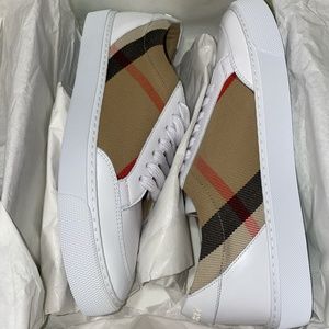BURBERRY woman's sneakers size US 8
